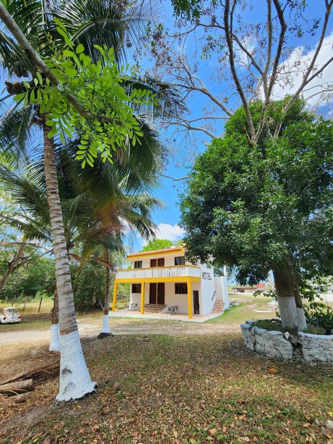 Hotel Templo Maya Xpujil Buitenkant foto